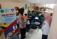 Peduli Literasi, Polisi di Sidoarjo Ajak Pelajar Gemar Baca