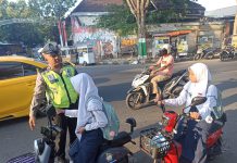 Polres Pamekasan Sosialisasikan Larangan Sepeda Listrik Digunakan di Jalan Raya