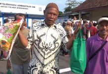 Polres Bondowoso Berbagi 1000 Paket Sembako dari Kapolda Jatim untuk Kaum Dhuafa