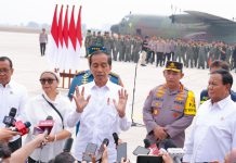 Kapolri Dampingi Presiden Jokowi Kirim Bantuan Tahap Awal ke Gaza