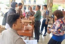 Sinergitas Polisi bersama TNI Bantu Penyaluran CPP untuk 1.211 Keluarga Rawan Stunting di Mojokerto
