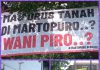 Kades Martopuro di Kritik Warganya Lewat Banner
