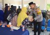 Gelar Jum’at Curhat Polres Pasuruan Salurkan Bantuan Sosial untuk Warga Lemahbang