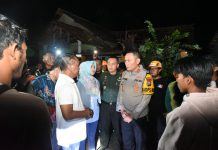 Kapolres Bondowoso Bersama Forkopimda Sambangi Korban dan Lokasi Terdampak Puting Beliung