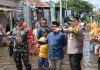 Pantau Wilayah Terdampak Banjir, Kapolres Pasuruan Turun Ke Lokasi Berikan Bantuan