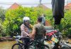 Sinergitas, Polisi Bersama TNI dan BPBD Tangani Banjir di Sidoarjo
