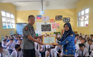 Cegah Peredaran Narkoba, Polres Pelabuhan Tanjungperak Gelar Sosialisasi di Sekolah