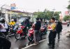 Semarakkan Bulan Ramadhan Polisi di Sidoarjo Berbagi Takjil