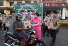 Ramadhan penuh berkah, Polres Pasuruan Bagi Takjil Gratis ke Pengendara