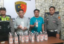 Polsek Gempol Berhasil Sita Puluhan Botol Miras Saat Gelar Operasi Cipta Kondisi