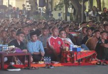 Kapolres Pasuruan Kota Titip Pesan Pilkada Damai Saat Nobar Indonesia Vs Filipina
