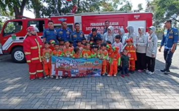 Pentingnya Pemahaman Tentang Kebakaran, Damkar Edukasi Anak-anak PAUD Harapan Bunda