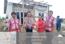 Angin Kencang Mengakibatkan Puluhan Rumah Rusak di Pasuruan, Kapolres Salurkan Bantuan