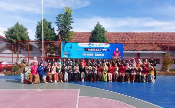 Kapolsek Sukorejo Jadi Pembina Upacara di SMKN 1 Sukorejo, Sampaikan Pesan Kartini untuk Pelajar