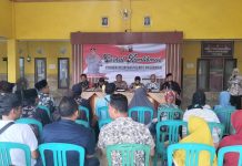 Polres Pasuruan Mengenalkan Jenis Narkoba dan Tekankan Pentingnya Siskamling dalam “Jumat Curhat”