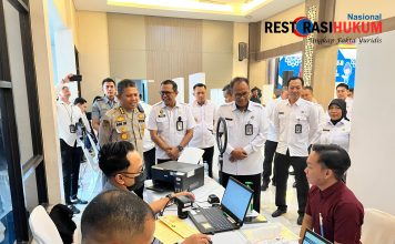 Polda Jatim dan Kanwil Ditjen Imigrasi Bersinergi Sambut Hari Bhayangkara ke – 79 Gelar Semarak 1079 Paspor untuk Negeri