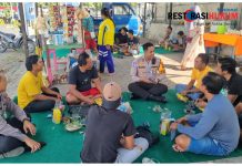 Ngopi Bareng Sopir, Polisi Sosialisasikan Operasi Patuh Semeru dan ODOL di Banyuwangi