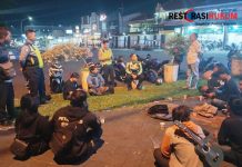 Polantas Menyapa : Polres Jember Ajak Komunitas Motor Jadi Pelopor Tertib Berlalu Lintas