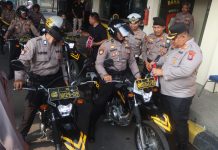 Menyemarakkan HUT ke-80 RI, Kapolres Pasuruan Pasang Umbul-Umbul, Bendera, dan Hias Kendaraan Dinas