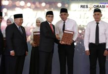 Pegawai Ditjen Badilum Menerima Surat Keputusan Pengangkatan PPPK dari Ketua Mahkamah Agung RI