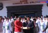 Semarakkan HUT Ke-80 Kemerdekaan RI, Dirjen Polpum Bahtiar dan Gubernur KDM Bagikan Bendera kepada Warga Jabar
