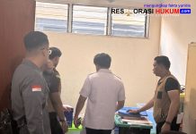 Kejaksaan Negeri Sinjai Geledah Kantor Balai Prasarana Permukiman Wilayah Provinsi Sulawesi Selatan dan Kantor Balai Pelaksana Pemilihan Jasa Konstruksi Wilayah Sulawesi Selatan
