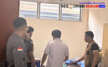 Kejaksaan Negeri Sinjai Geledah Kantor Balai Prasarana Permukiman Wilayah Provinsi Sulawesi Selatan dan Kantor Balai Pelaksana Pemilihan Jasa Konstruksi Wilayah Sulawesi Selatan