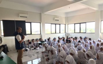 Satresnarkoba Polres Pasuruan Sosialisasi Bahaya Narkoba di SMA Walisongo Gempol