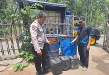Polsek Winongan Salurkan 2.000 Liter Air Bersih ke Warga Sumberjo