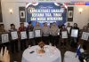 Kapolrestabes Surabaya Beri Penghargaan Kapolsek Wonokromo dan Toga Tomas atas Peran Aktif Jaga Kamtibmas