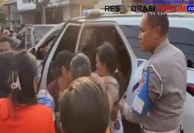 Tindakan Humanis Polantas Pengawal Gubernur Jatim Tolong Ibu Akan Melahirkan di Jalan