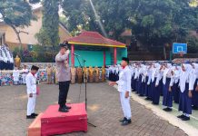 Kapolsek Purwodadi Jadi Pembina Upacara di SMPN 1 Purwodadi, Seru Pelajar Jauhi Narkoba