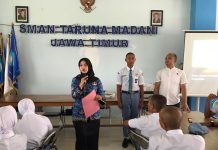 Satresnarkoba Polres Pasuruan dan BNNK Gelar Sosialisasi Bahaya Narkoba di SMAN Taruna Madani Bangil