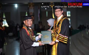 Cahaya Keadilan bagi Kaum Rentan: Supron Ridisno, Doktor Tunanetra yang Menyalakan Terang dari Kegelapan