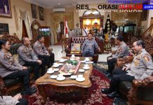 Jajaran Divhumas Polri Laksanakan Anjangsana ke Jend. Pol (Purn) Da’i Bachtiar