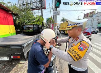 Operasi Zebra Semeru, Polresta Malang Kota Bagikan 100 Helm Gratis
