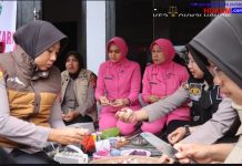 Brimob Polda Jatim Dirikan Dapur Lapangan untuk Pengungsi Erupsi Semeru