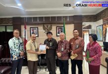 Ditjen Badilum Salurkan Bantuan Donasi ke Ketua Majelis Kasus Korupsi yang Rumahnya Kebakaran