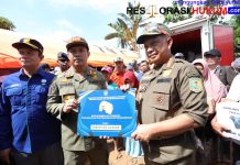Respons Cepat Penanganan Longsor! Kemendagri Serahkan 4 Tenda Posko