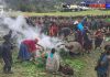 Satgas Yonif 511/DY Gelar Bakar Batu dan Doa Bersama Sambut Tahun Baru 2026