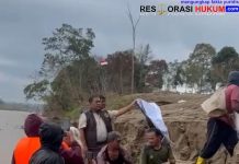 Tempuh 2 Jam Perjalanan Jalur Sungai, Hakim PN Bekasi Salurkan Bantuan ke Aceh