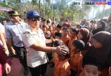 Kasatgas Tito Karnavian Pastikan Pemulihan Sekolah Pascabencana di Tapanuli Tengah