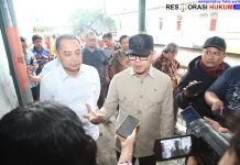 Wamendagri Tinjau Pompa Air Darmokali, Sistem Pengendalian Banjir Surabaya