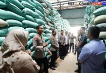 Kapolres Ponorogo Pastikan Keamanan dan Ketersediaan Pangan di Gudang Bulog Cukup