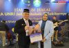 Rektor UNRI Hadiri Halalbihalal IKA UNRI, Terima Kalender “PPWI Go To UN 2026”