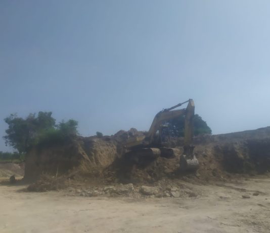 Warga Desa Sumber Gede Wringinanom Keluhkan Aktivitas Excavator Diduga Tambang Ilegal
