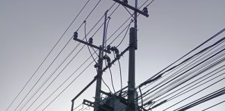 PLN UP3 MALANG RESPON PENGADUAN KABEL SEMRAWUT MALANG RAYA, LIMPANKAN KE PLN ICON PLUS