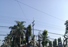 ESTETIK LANGIT MALANG DIRUSAK ‘JARING SPIDERMAN’: KABEL GANTUNG SEMRAWUT KEPUNG RANDUAGUNG – LAWANG, WARGA RESAH