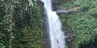 PARKIR “HANTU” COBAN SIUK MALANG – MOTOR RP10RB, MOBIL RP20RB TANPA KARCIS & PENGELOLA, JALAN RUSAK, KECELAKAAN SIAPA TANGGUNG JAWAB?