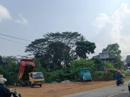 Proyek di Jalan Nasional III Talangagung Kepanjen Minim Rambu K3, Pengendara Keluhkan Debu dan Tanah Licin